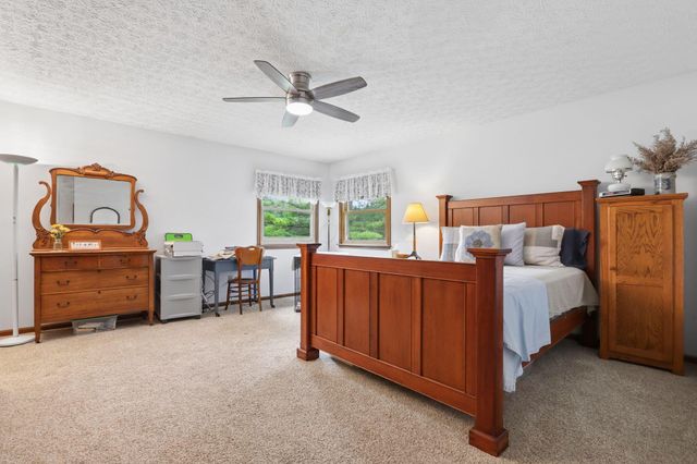 1525 Cole Road, Columbus, OH 43228