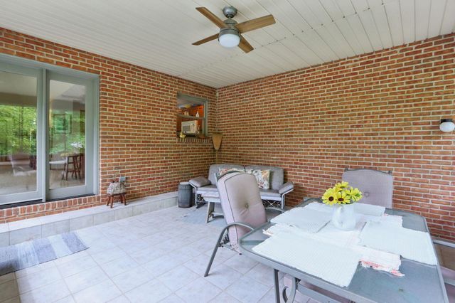 1525 Cole Road, Columbus, OH 43228