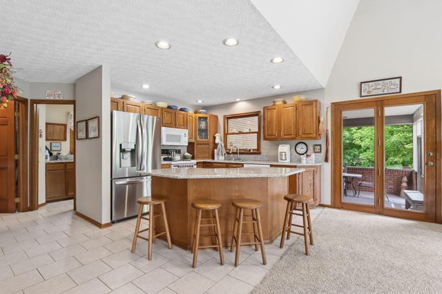 1525 Cole Road, Columbus, OH 43228