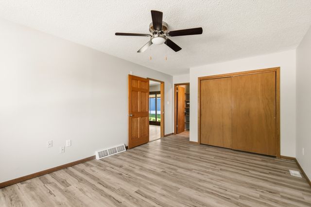 1501 Cherry Hills Road, Bettendorf, IA 52722