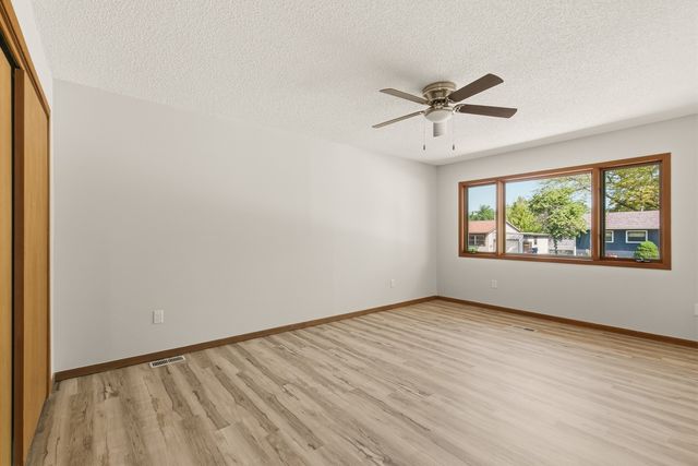 1501 Cherry Hills Road, Bettendorf, IA 52722
