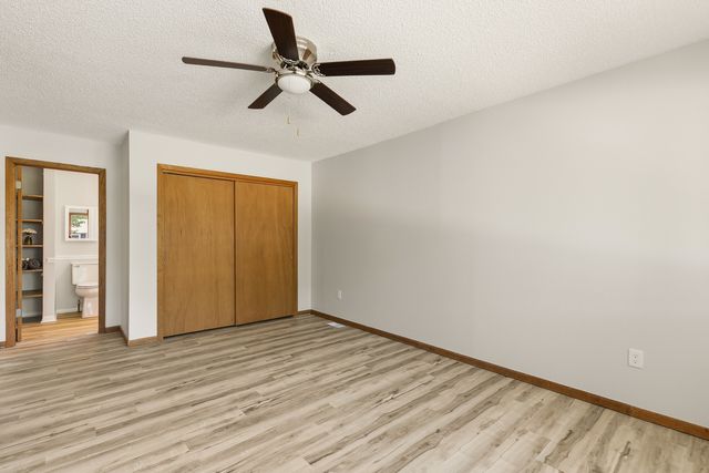 1501 Cherry Hills Road, Bettendorf, IA 52722