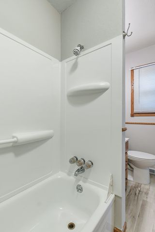 1501 Cherry Hills Road, Bettendorf, IA 52722