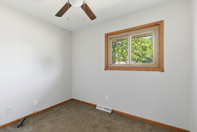 1501 Cherry Hills Road, Bettendorf, IA 52722