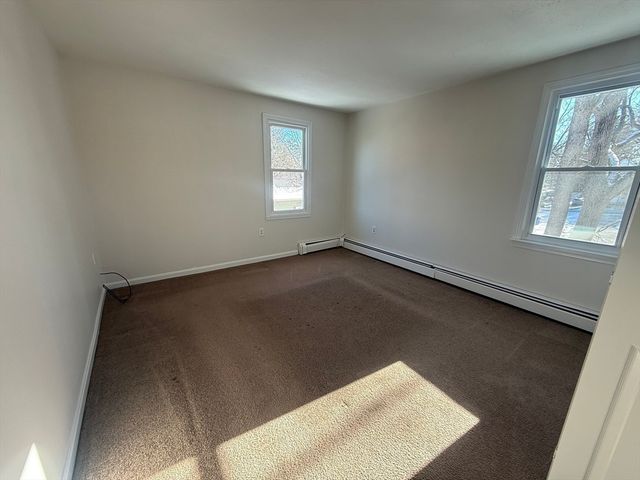 11 Julian Ln 11, Milford, MA 01757