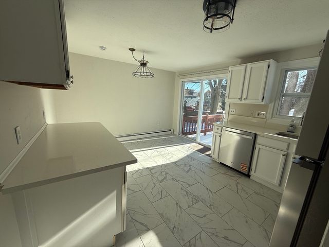 11 Julian Ln 11, Milford, MA 01757