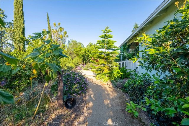 14300 Grammar Place, Panorama City, CA 91402