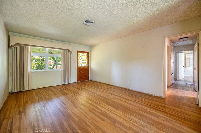 14300 Grammar Place, Panorama City, CA 91402