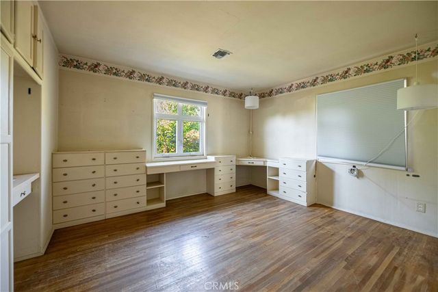 14300 Grammar Place, Panorama City, CA 91402