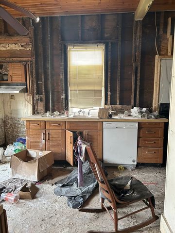 505 S Main Street, Tuscola, IL 61953