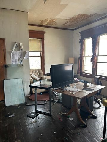 505 S Main Street, Tuscola, IL 61953