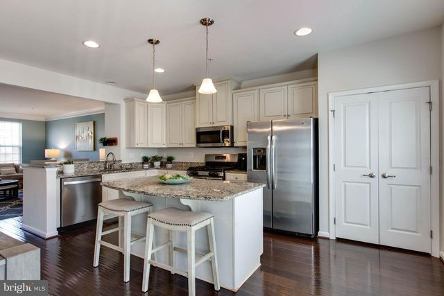 807 FOXLEIGH WAY, Baltimore, MD 21220