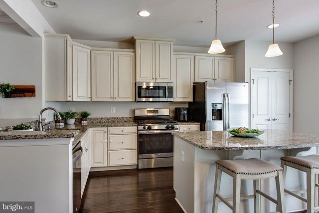 807 FOXLEIGH WAY, Baltimore, MD 21220