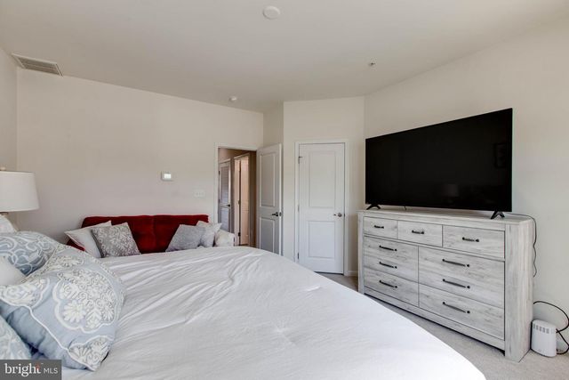 807 FOXLEIGH WAY, Baltimore, MD 21220