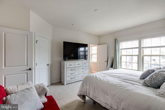 807 FOXLEIGH WAY, Baltimore, MD 21220