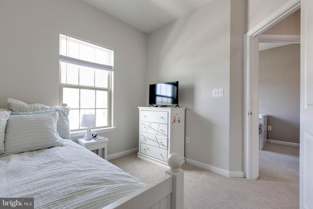 807 FOXLEIGH WAY, Baltimore, MD 21220