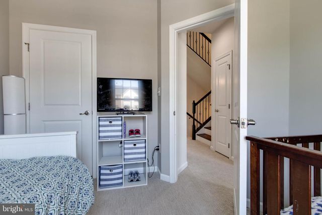 807 FOXLEIGH WAY, Baltimore, MD 21220