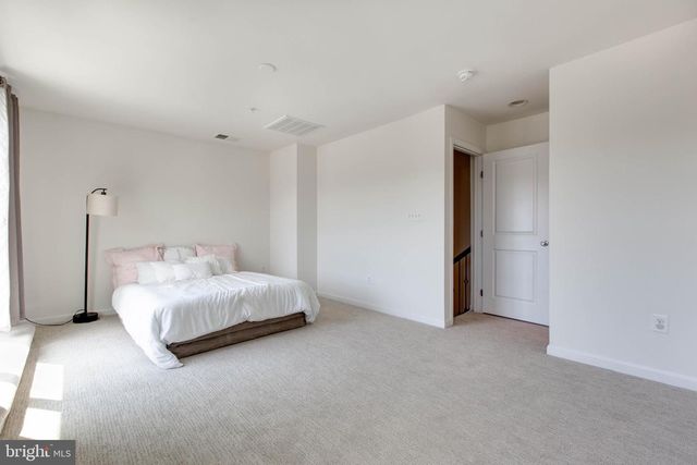 807 FOXLEIGH WAY, Baltimore, MD 21220