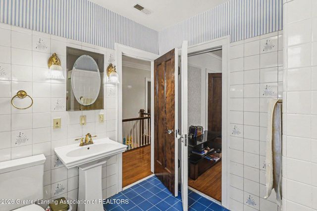 1726 W Lenawee Street, Lansing, MI 48915