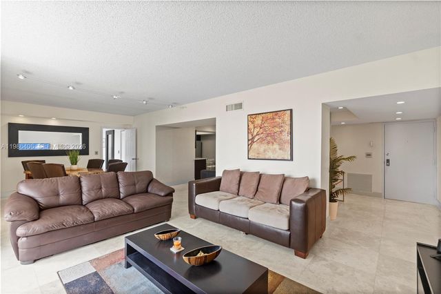 18181 NE 31st Ct PH07, Aventura, FL 33160