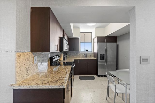 18181 NE 31st Ct PH07, Aventura, FL 33160