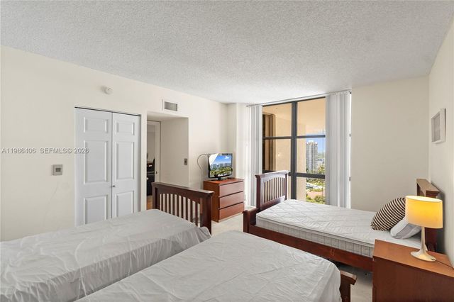 18181 NE 31st Ct PH07, Aventura, FL 33160