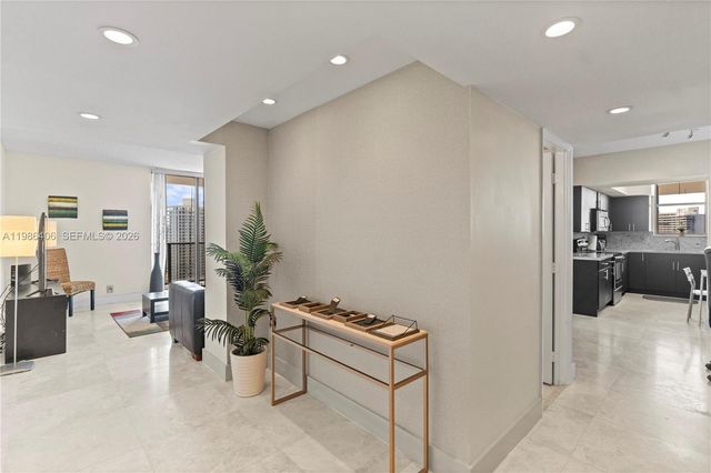 18181 NE 31st Ct PH07, Aventura, FL 33160