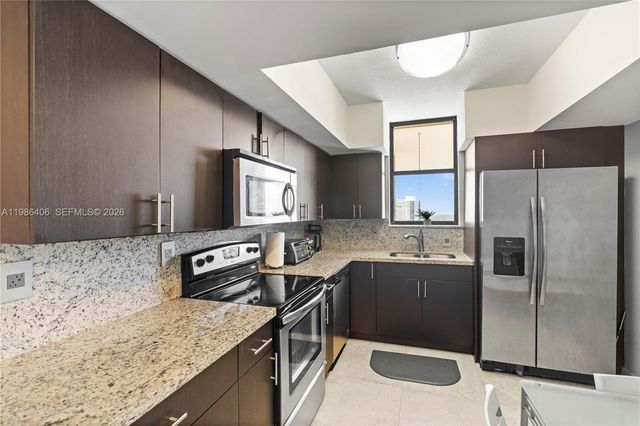 18181 NE 31st Ct PH07, Aventura, FL 33160