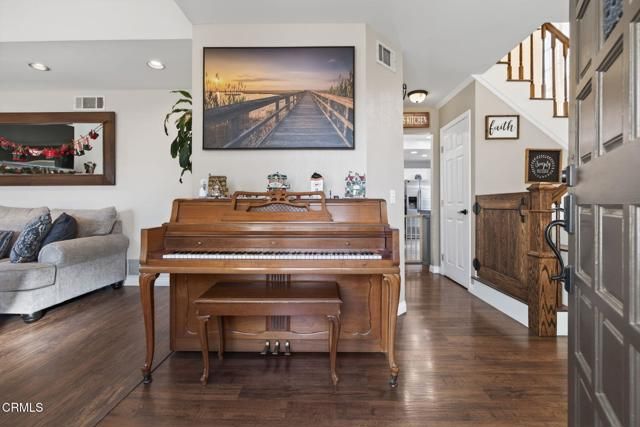 1327 Johnson Drive, Ventura, CA 93003