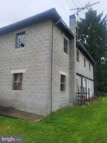 4015 FRIEDENSBURG RD, Oley, PA 19547
