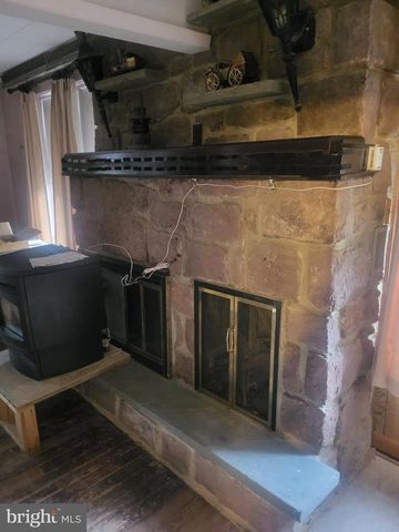 4015 FRIEDENSBURG RD, Oley, PA 19547