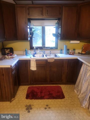 4015 FRIEDENSBURG RD, Oley, PA 19547