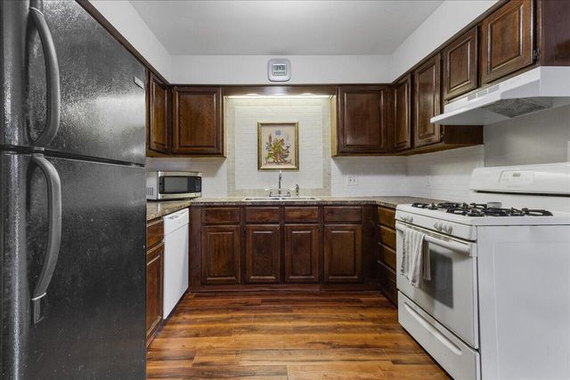 7521 Boulder Bluff Drive, Georgetown Twp, MI 49428