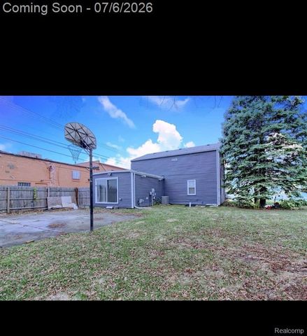 11610 Cardwell Street, Livonia, MI 48150