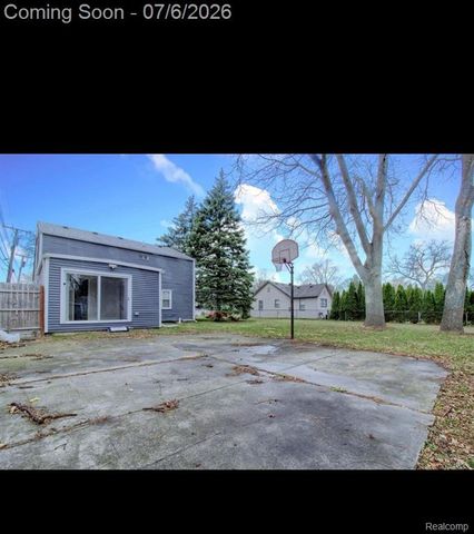 11610 Cardwell Street, Livonia, MI 48150