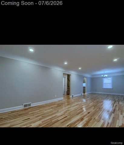 11610 Cardwell Street, Livonia, MI 48150