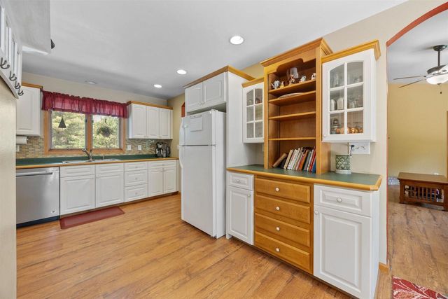 6010 TIMBER WOLFE COURT, Wisconsin Rapids, WI 54494