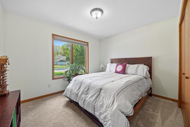 6010 TIMBER WOLFE COURT, Wisconsin Rapids, WI 54494