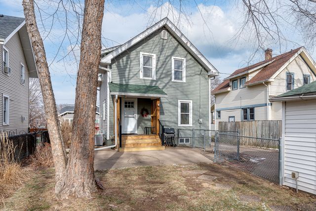 637 E Columbia Avenue, Davenport, IA 52803