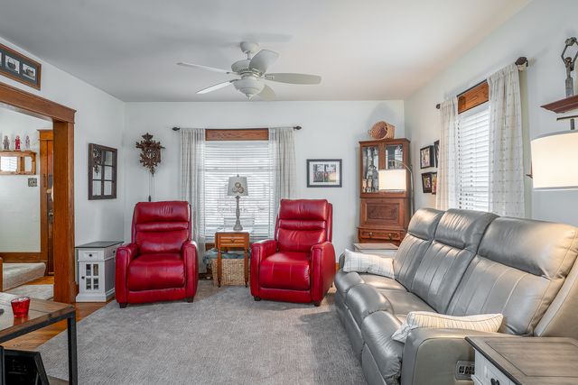 637 E Columbia Avenue, Davenport, IA 52803