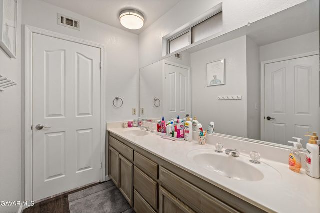 41539 Sandalwood Place, Quartz Hill, CA 93536