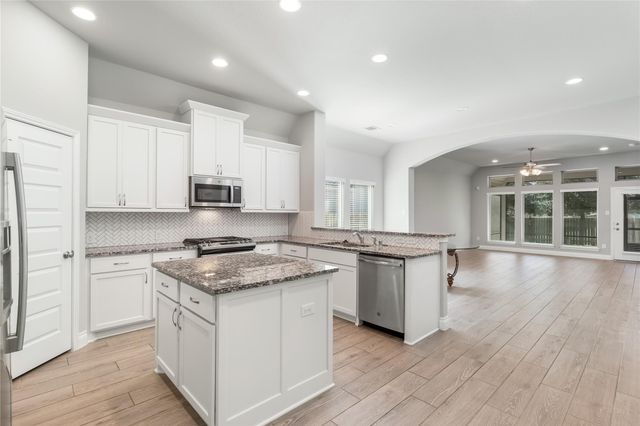 237 N Carson Cub Court, Montgomery, TX 77316