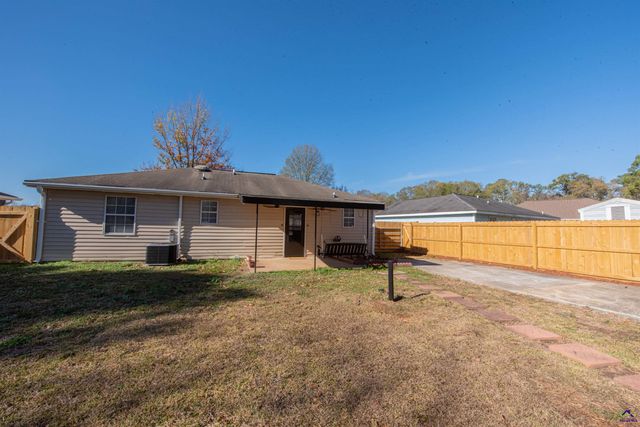 302 Dunmurry Place, Warner Robins, GA 31093