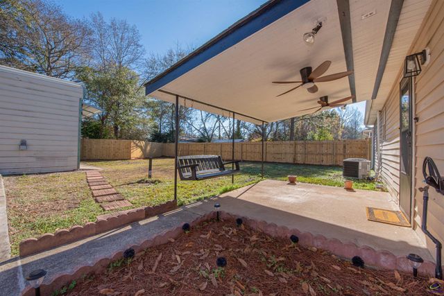 302 Dunmurry Place, Warner Robins, GA 31093