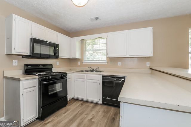 2442 Rosedale Creek Drive, Snellville, GA 30078