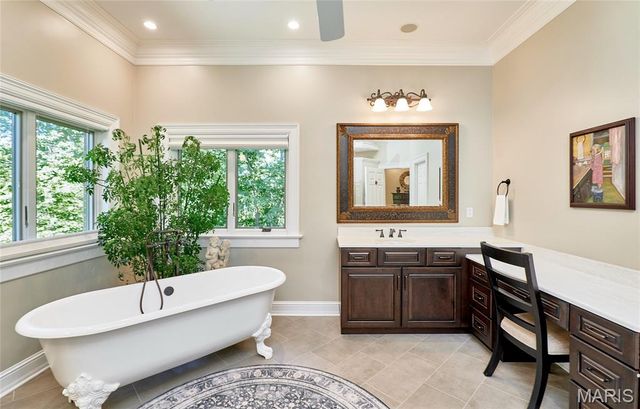 3 Forest Hills Drive, Washington, MO 63090
