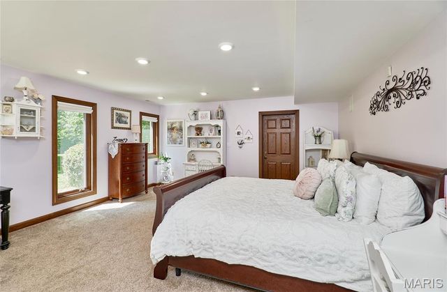3 Forest Hills Drive, Washington, MO 63090
