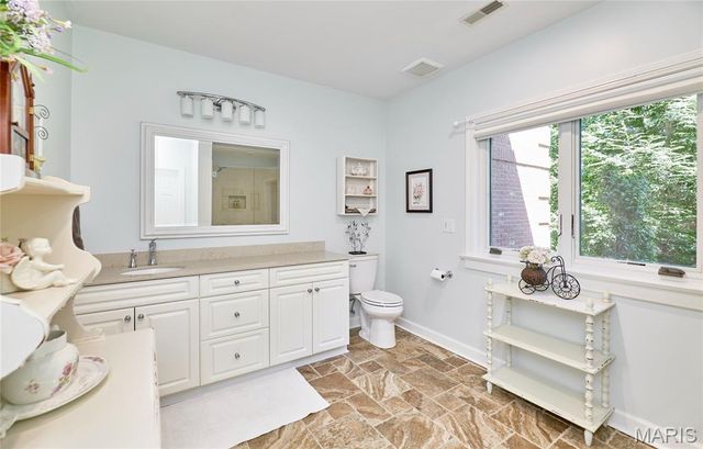 3 Forest Hills Drive, Washington, MO 63090