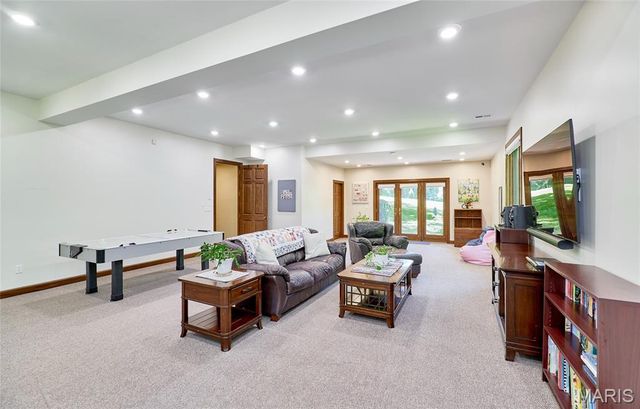 3 Forest Hills Drive, Washington, MO 63090