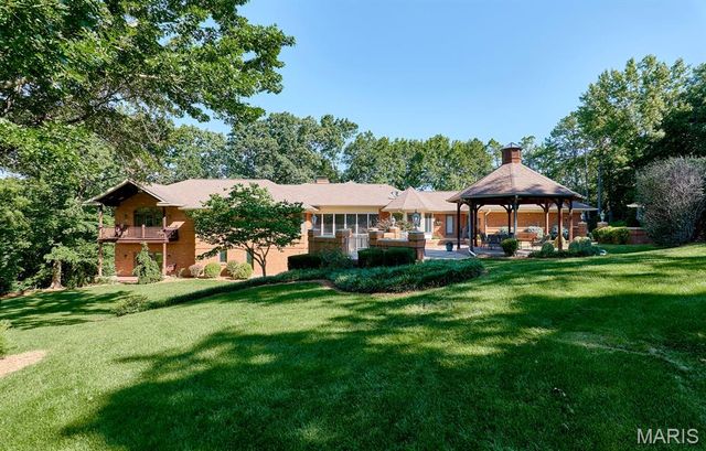 3 Forest Hills Drive, Washington, MO 63090